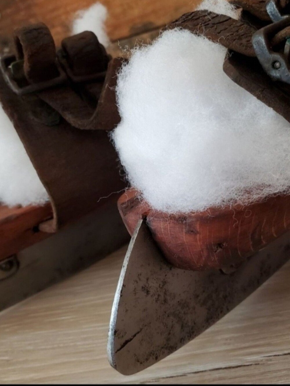Vintage/ Antique Rustic Wooden Ice Skates with Leather Straps Union Hardware - Picture 10 of 12